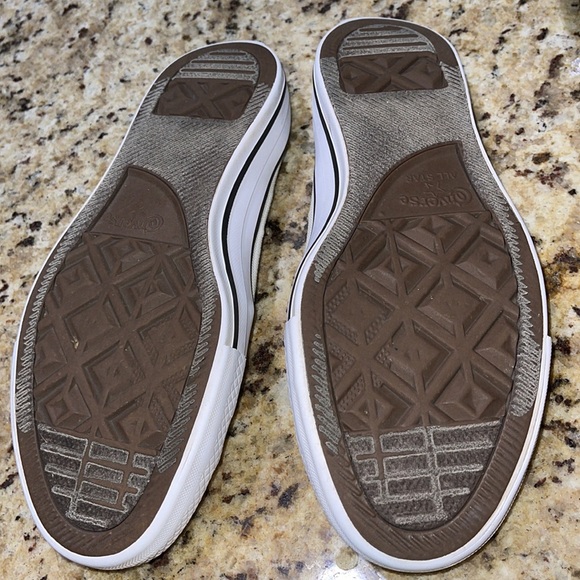 Converse - Picture 10 of 11